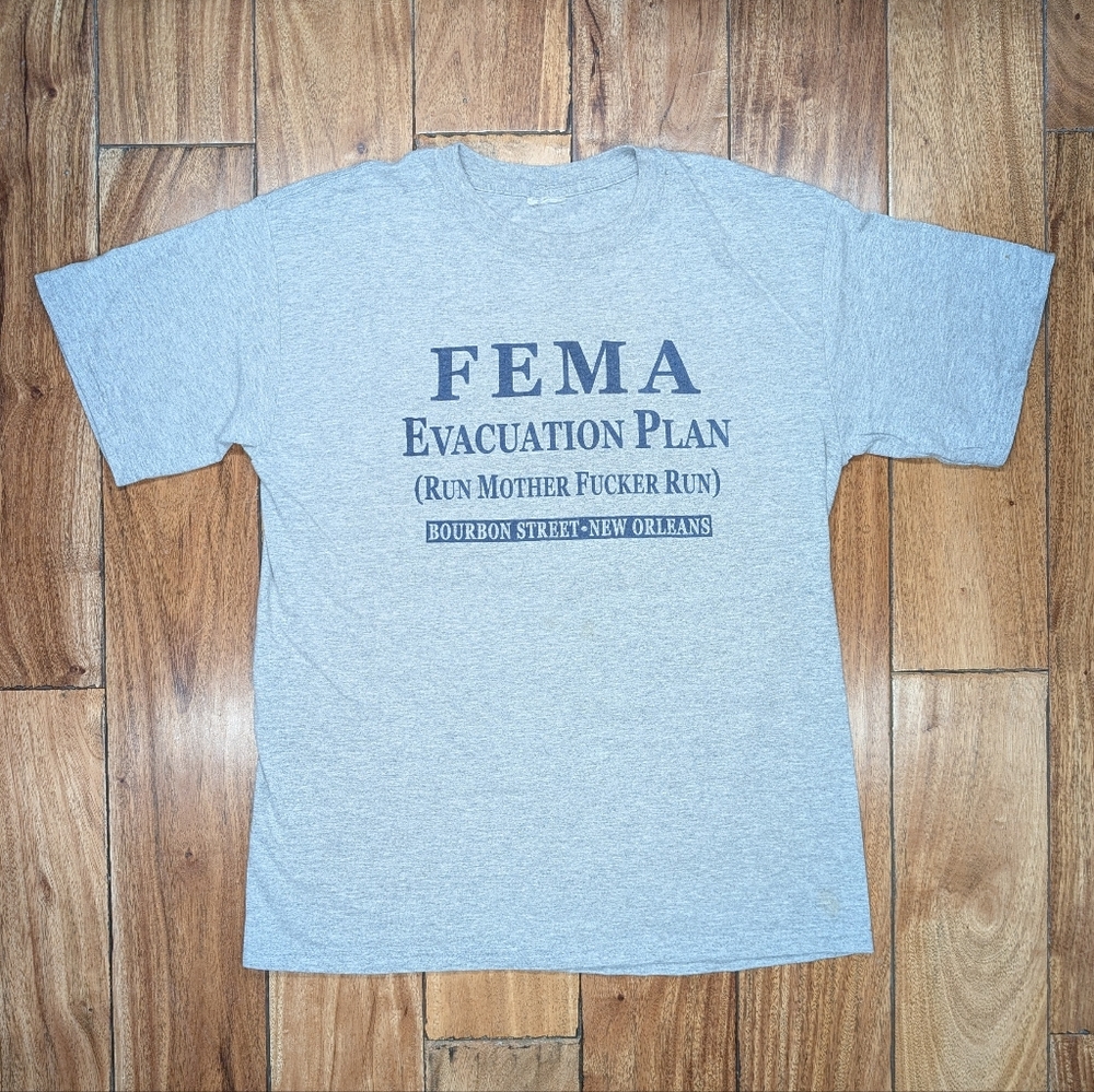 New Orleans Vintage Katrina T-shirt (L)